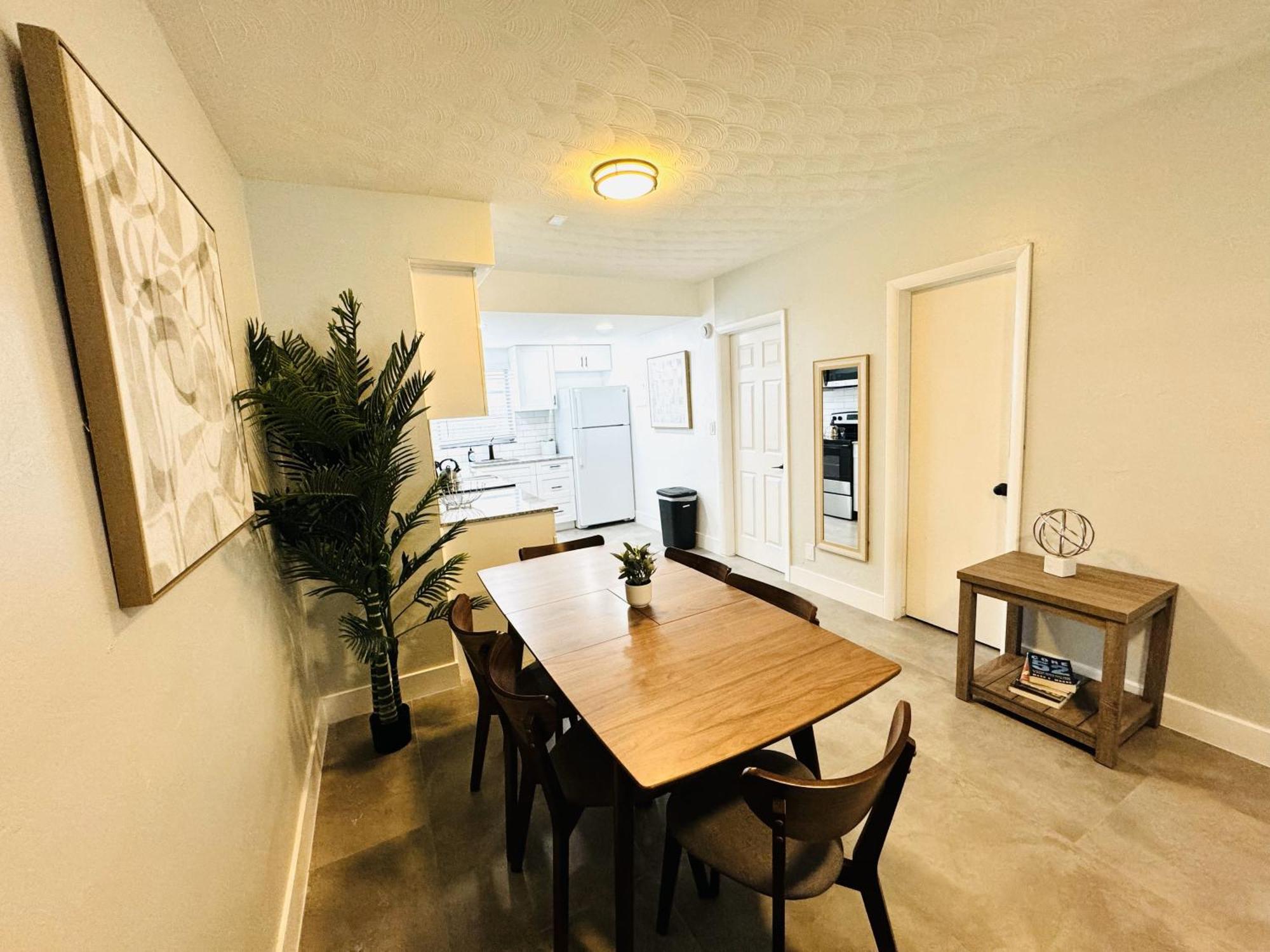 Holiday Park Apartments By Lowkl Fort Lauderdale Eksteriør billede