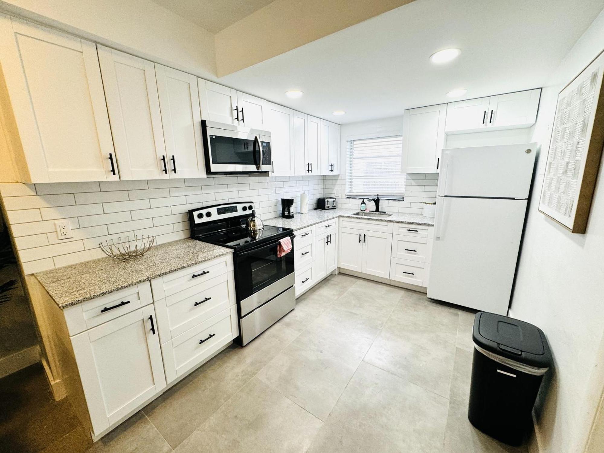 Holiday Park Apartments By Lowkl Fort Lauderdale Eksteriør billede